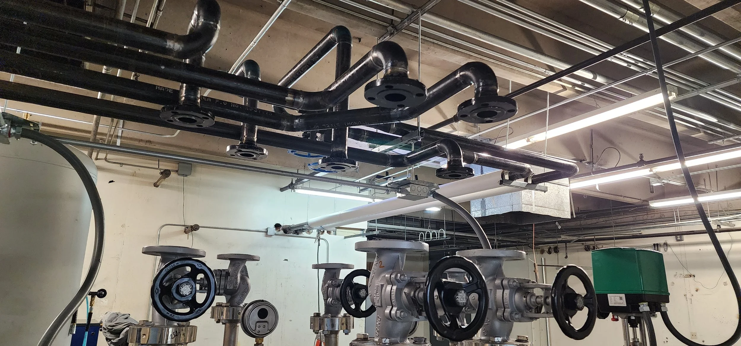 overhead pipe system
